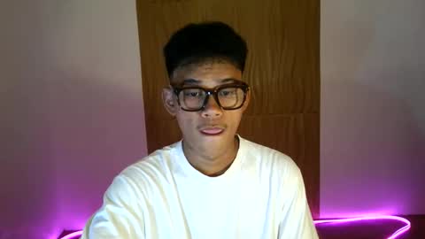 KING ASH online show from December 19, 2025, 12:23 pm