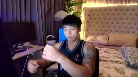 Snapshot of urnatty_guy chatting on June 25, 2026, 3:49 pm ander online show from June 25, 2026, 3:49 pm
