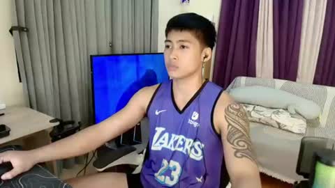 Snapshot of urnatty_guy chatting on July 12, 2026, 1:24 pm ander online show from July 12, 2026, 1:24 pm