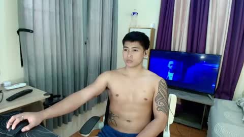 Snapshot of urnatty_guy chatting on July 13, 2026, 4:48 am ander online show from July 13, 2026, 4:48 am