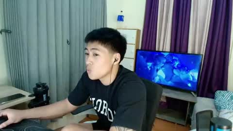 Snapshot of urnatty_guy chatting on July 19, 2026, 2:10 pm ander online show from July 19, 2026, 2:10 pm