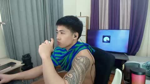 Snapshot of urnatty_guy chatting on July 25, 2026, 3:09 pm ander online show from July 25, 2026, 3:09 pm