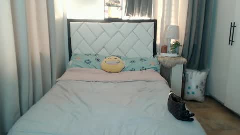 urnaughtyasianprincessjam online show from January 19, 2025, 4:01 am