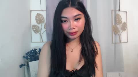urpinay_sandra69 online show from April 20, 2026, 10:55 pm