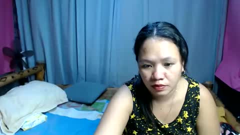 Snapshot of urpinay_singlemother chatting on June 1, 2026, 9:16 pm urpinay_singlemother online show from June 1, 2026, 9:16 pm