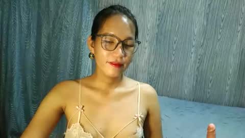 queen julia not into CHEAPGUY online show from April 10, 2026, 1:38 pm