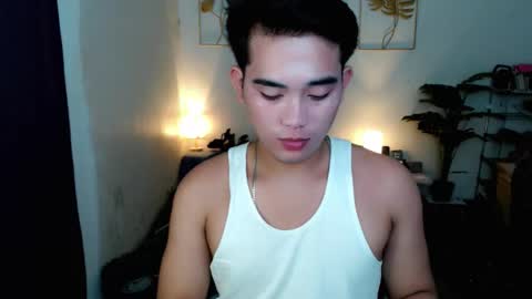 urpinoy_cummer online show from November 22, 2025, 1:54 pm