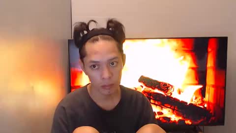 Snapshot of urpinoyasianx chatting on January 12, 2025, 11:39 am Mel online show from January 12, 2025, 11:39 am