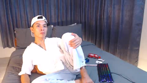 Snapshot of urpinoyasianx chatting on January 19, 2025, 9:55 pm Mel online show from January 19, 2025, 9:55 pm