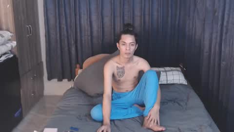 Snapshot of urpinoyasianx chatting on January 26, 2025, 5:34 am Mel online show from January 26, 2025, 5:34 am