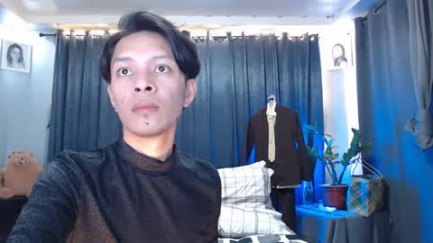 Snapshot of urpinoyasianx chatting on February 28, 2025, 4:21 am Mel online show from February 28, 2025, 4:21 am