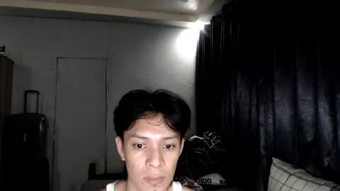 Snapshot of urpinoyasianx chatting on October 19, 2025, 1:01 pm Mel online show from October 19, 2025, 1:01 pm