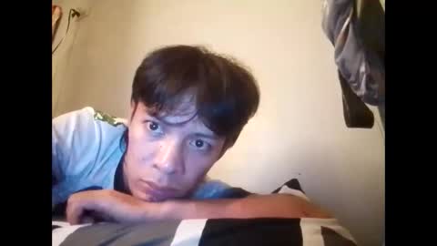 Snapshot of urpinoyasianx chatting on October 28, 2025, 3:25 pm Mel online show from October 28, 2025, 3:25 pm