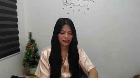 Snapshot of urpreciouspinayxxx chatting on December 6, 2024, 12:56 am hi im kim online show from December 6, 2024, 12:56 am