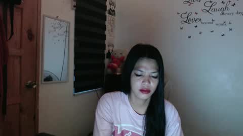 Snapshot of urpreciouspinayxxx chatting on March 2, 2025, 10:16 pm hi im kim online show from March 2, 2025, 10:16 pm