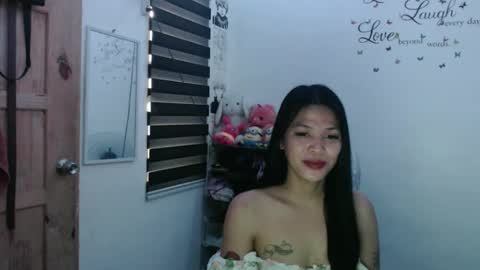 Snapshot of urpreciouspinayxxx chatting on March 10, 2025, 3:34 am hi im kim online show from March 10, 2025, 3:34 am