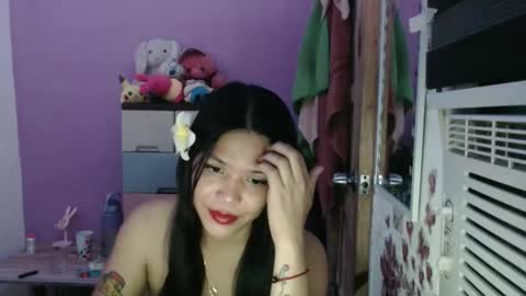 Snapshot of urpreciouspinayxxx chatting on October 30, 2025, 11:44 am hi im kim online show from October 30, 2025, 11:44 am