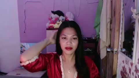 Snapshot of urpreciouspinayxxx chatting on November 25, 2025, 11:16 pm hi im kim online show from November 25, 2025, 11:16 pm