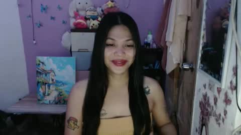 hi im kim online show from May 2, 2026, 11:26 am