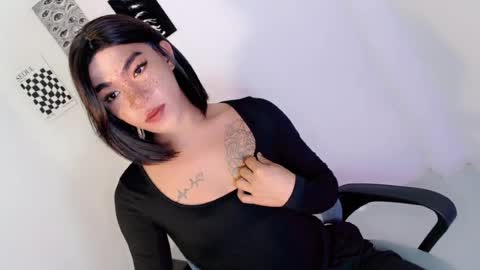 urseductive_mistress online show from July 25, 2026, 2:03 pm