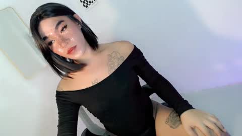 urseductive_mistress online show from July 28, 2026, 4:39 pm