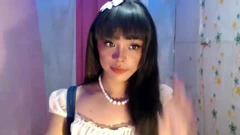 TYRA online show from April 4, 2026, 6:33 am