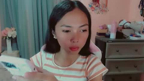 Snapshot of ursexy_michelle chatting on December 2, 2024, 7:25 am Your Future Michelle online show from December 2, 2024, 7:25 am