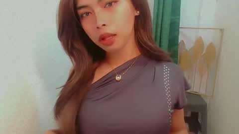 Snapshot of urslutty_jasmine chatting on April 12, 2026, 12:32 pm jasmine online show from April 12, 2026, 12:32 pm