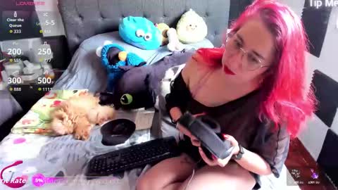 Snapshot of ursula_fire chatting on September 13, 2025, 7:35 pm Ursula Gomez online show from September 13, 2025, 7:35 pm