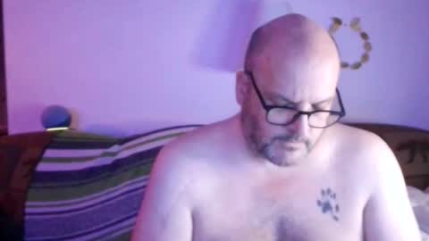 Snapshot of ursulet_us chatting on April 16, 2026, 12:44 am Ursulet US online show from April 16, 2026, 12:44 am