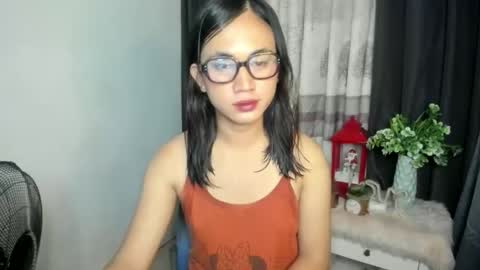 Snapshot of ursweet_athisa18 chatting on November 21, 2025, 11:31 am Athisa online show from November 21, 2025, 11:31 am