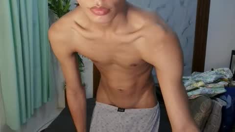 Snapshot of urtwink_jm chatting on April 21, 2026, 4:19 am mark online show from April 21, 2026, 4:19 am