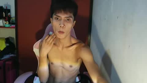 Snapshot of urtwink_jm chatting on May 1, 2026, 12:10 pm mark online show from May 1, 2026, 12:10 pm