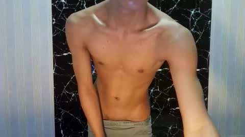 Snapshot of urtwink_jm chatting on May 18, 2026, 4:18 am mark online show from May 18, 2026, 4:18 am