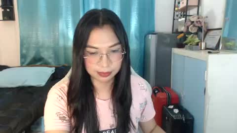 Ashley Kate Mateo Gray online show from July 28, 2026, 7:15 am