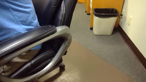 Snapshot of useemie chatting on February 11, 2025, 11:01 pm useemie online show from February 11, 2025, 11:01 pm