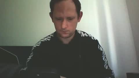 Snapshot of useme92431433 chatting on December 2, 2024, 1:24 pm sub 4 u online show from December 2, 2024, 1:24 pm