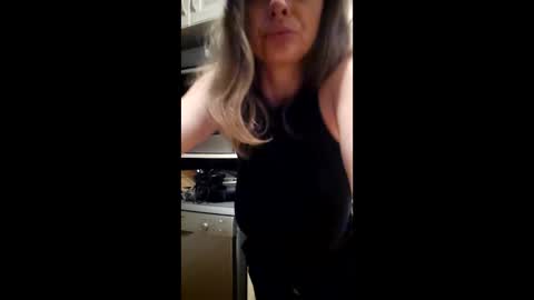 mia online show from May 13, 2026, 5:32 pm