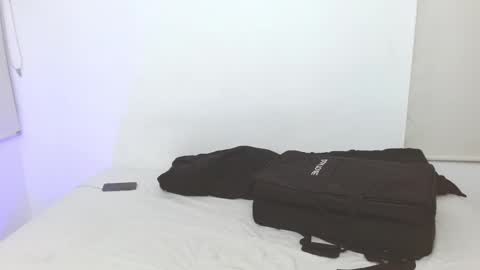 useronlypurple777 online show from November 29, 2025, 1:30 am