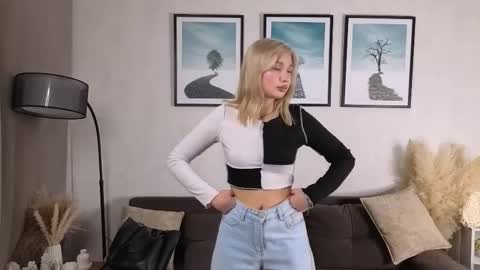 Snapshot of ushacoyt chatting on March 21, 2026, 4:21 pm Victoria online show from March 21, 2026, 4:21 pm