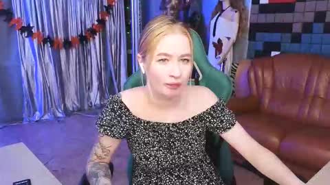 Leila online show from November 16, 2025, 10:26 pm