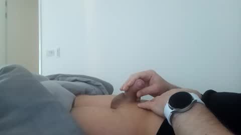 uwvvlvip online show from December 30, 2024, 2:09 am