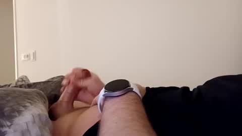 uwvvlvip online show from March 1, 2025, 7:37 pm