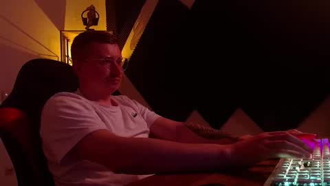 vacation__ online show from December 3, 2025, 3:54 pm