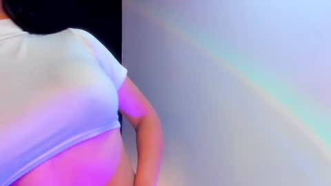 Snapshot of vaelina_ chatting on July 20, 2026, 11:07 pm Vaelina online show from July 20, 2026, 11:07 pm