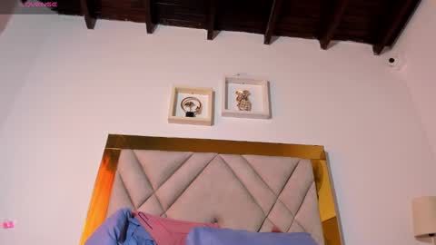 vahioleth  online show from February 14, 2025, 7:12 pm