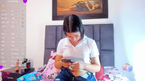 Vahiolet smith online show from March 5, 2026, 3:13 am