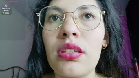 Snapshot of vainilla_cam chatting on April 21, 2026, 2:51 am Vainilla online show from April 21, 2026, 2:51 am
