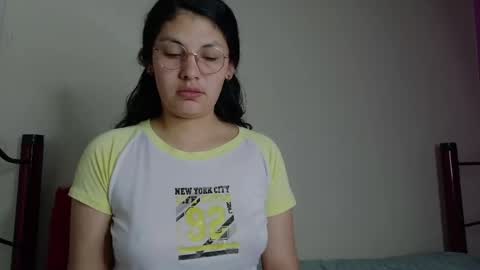 Snapshot of vainilla_cam chatting on May 30, 2026, 1:14 am Vainilla online show from May 30, 2026, 1:14 am