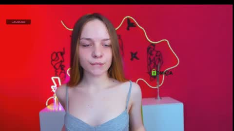 vaiolet_lovely online show from May 12, 2026, 5:26 am